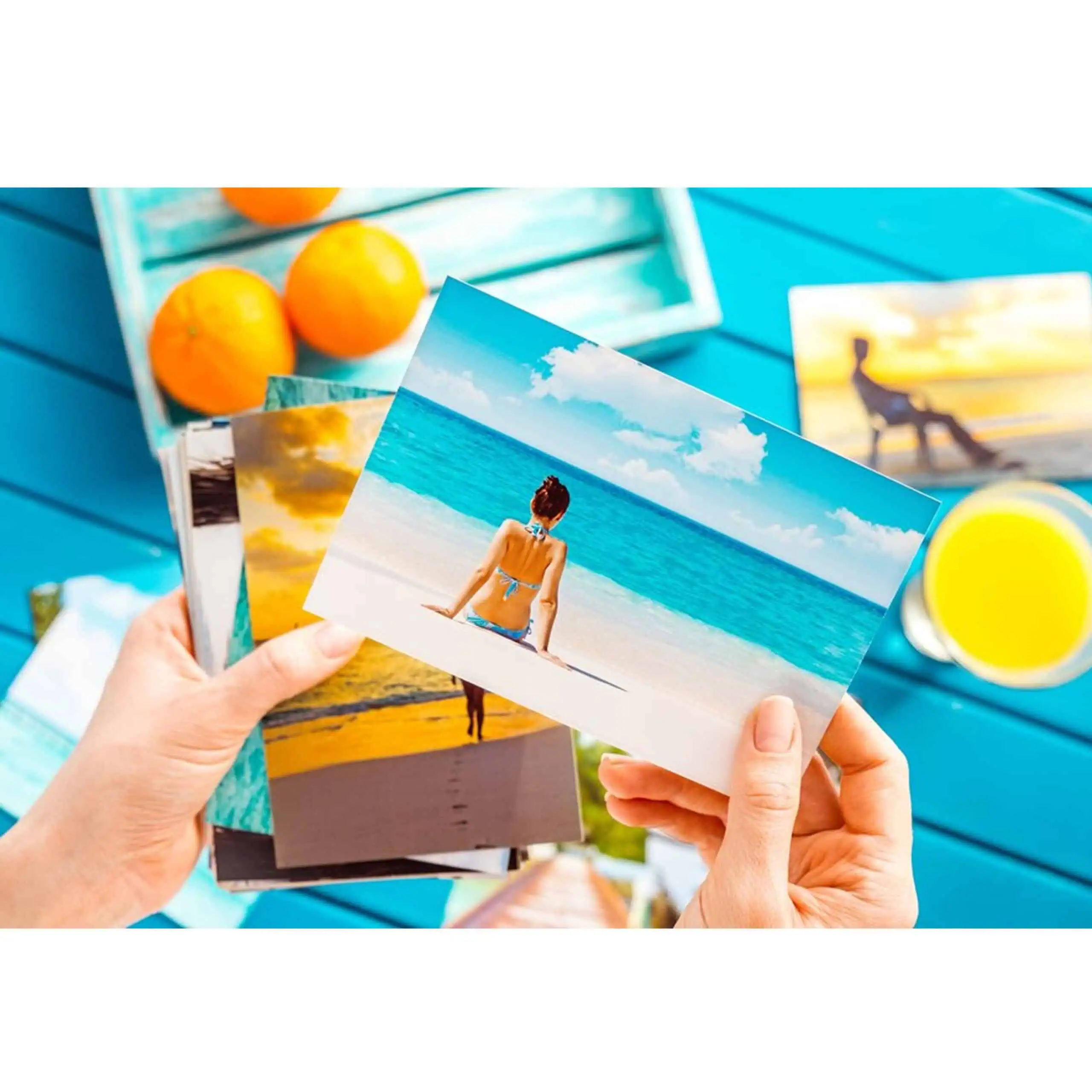 Fotos de postales con paisajes de playa y vacaciones en color vibrante.