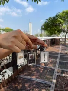 Llaveros personalizados con fotos y diseños en impresiones de alta calidad.